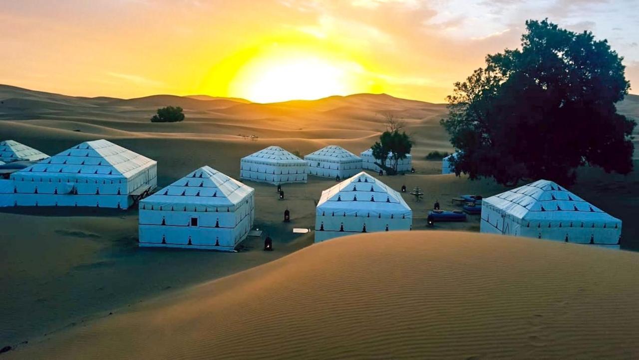 Готель Prestigious Camp Мерзуга Екстер'єр фото